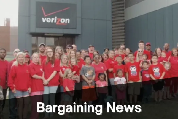 Verizon Virginia members and family in red with bargaining news