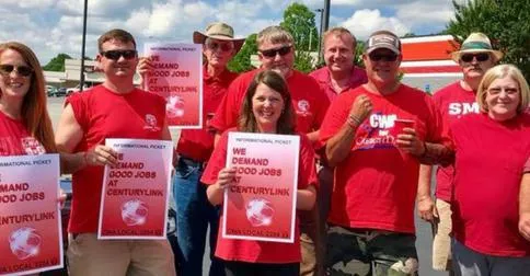 CWA Local 2204 members mobilize for CenturyLink contract.